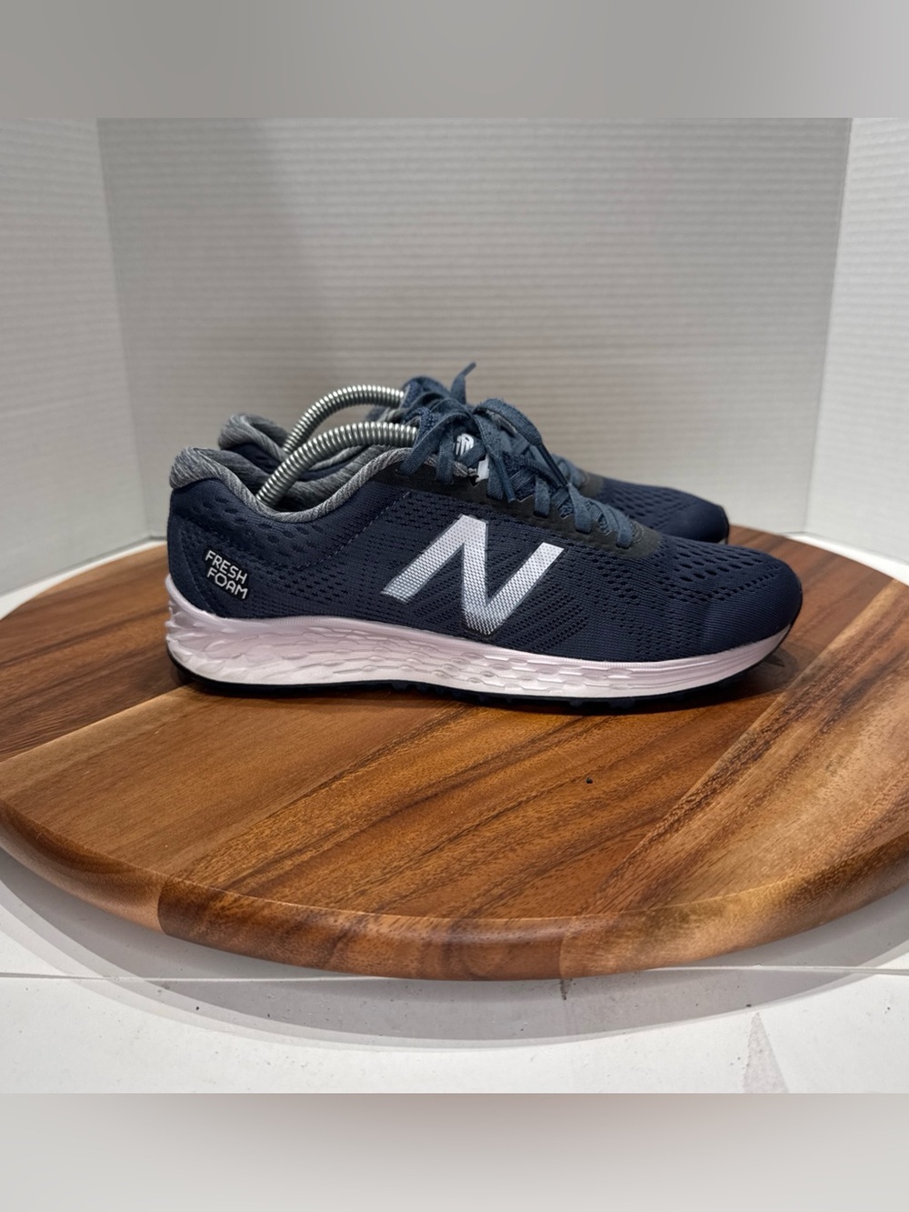 New Balance Arishi Fresh Foam Athletic Running Low Top Shoes Women’s Size 7.5B